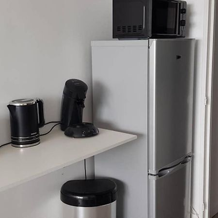Beau studio rénové 30m2 balcon vue Paris+parking Appartamento Esterno foto